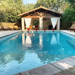 les-chalets-de-labeaume.hotels-rhonealpes.com/